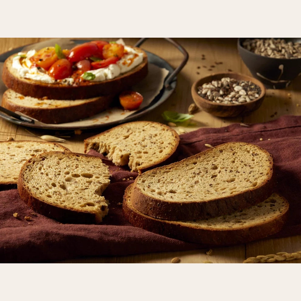 Pane casereccio ai semi / Pain campagnard aux graines / Landbrot Mehrkorn